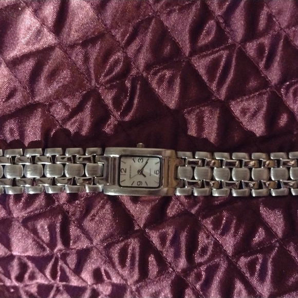 Watch - Picture 2 of 3